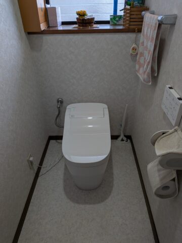 姫路市　タンクレストイレに交換