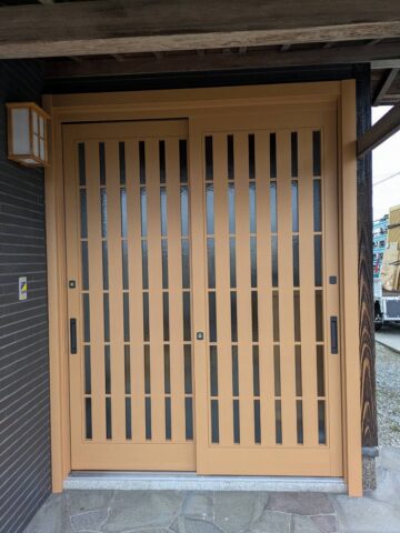 高砂市　玄関引戸取替工事