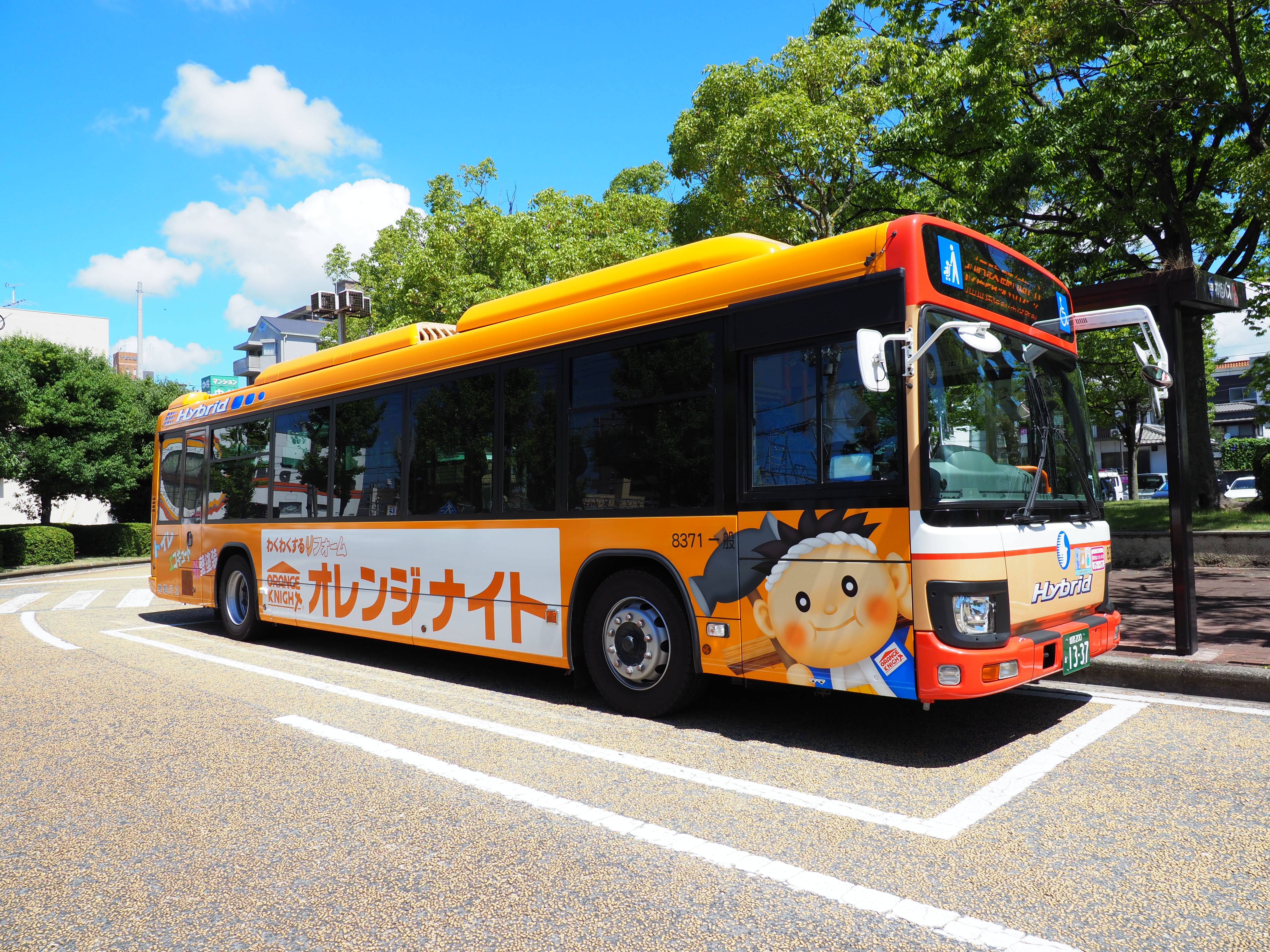 神姫バスのオレンジナイト号、７月から姫路市内全域を走り回っています。たくさんの方々にご覧いただけますように。
